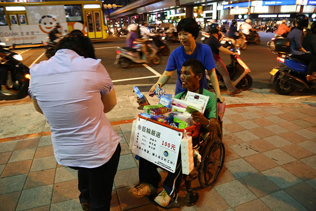 街賣者陳安宗談「集團」印象：誠懇最重要，從我們開始改變